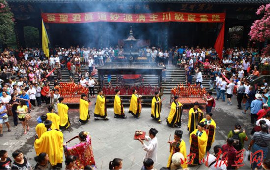 都江堰李冰文化節(jié)開幕實(shí)景。（資料圖片，青都局供圖）